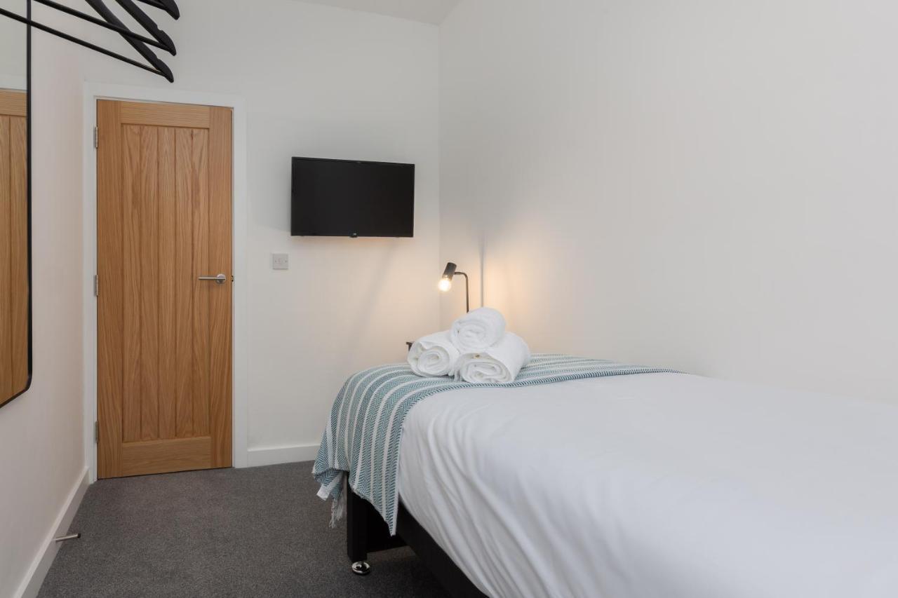 Charles Alexander Short Stay - Charnley House Apartments Blackpool Exterior photo