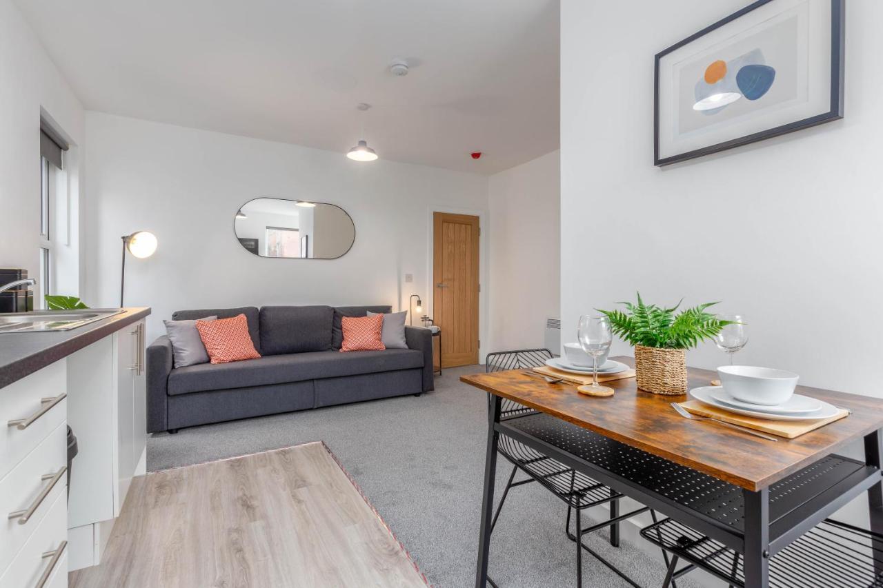 Charles Alexander Short Stay - Charnley House Apartments Blackpool Exterior photo